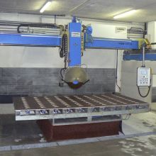 Stable rotary tables