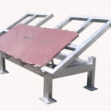 Stabiler Tisch mit Kipprahmen